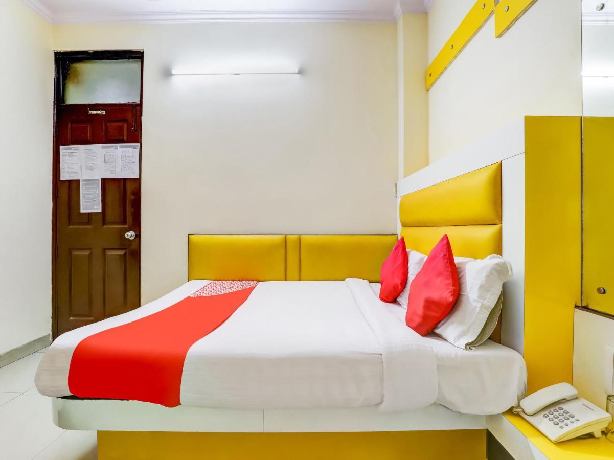 Oyo 75948 Hotel Tushar Continental New Delhi Extérieur photo