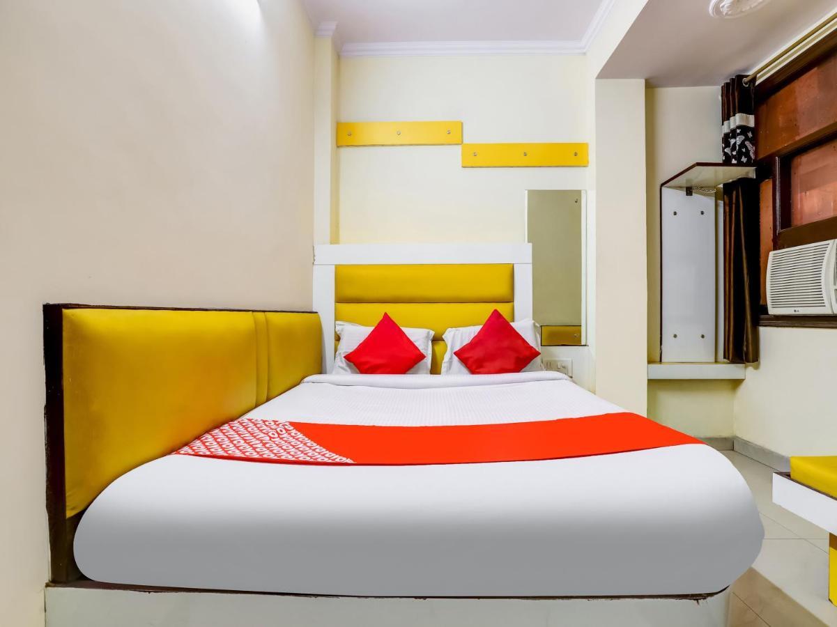 Oyo 75948 Hotel Tushar Continental New Delhi Extérieur photo