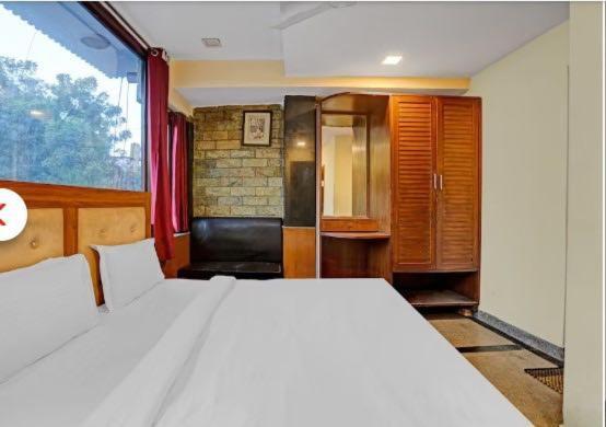 Oyo 75948 Hotel Tushar Continental New Delhi Extérieur photo